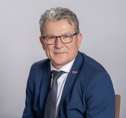 Intervju s poslancem DZ  RS – video